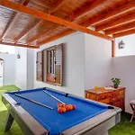 Breezes By Villa Tías