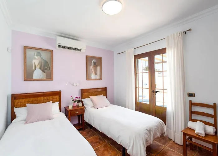 Breezes By فيلة *